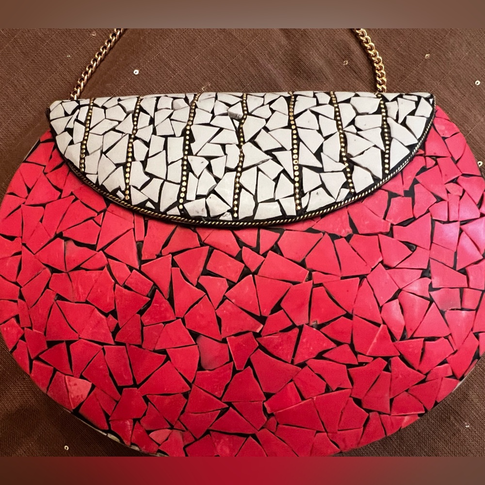 Ramla Mosaic Handmade Moroccan Pink/ White Handbag with gold color chain.